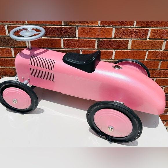 PBK POTTERY BARN Pink Kids Toy Ride On Pedal Car Speedster Racer EUC - Picture 4 of 8